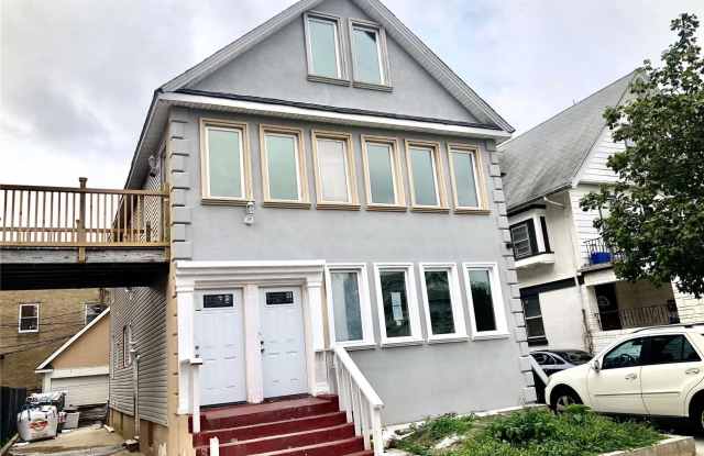 114 W Chester Street W - 114 West Chester Street, Long Beach, NY 11561