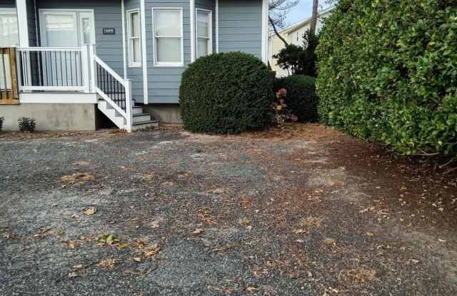 13609 DERRICKSON Avenue unit: B photos photos