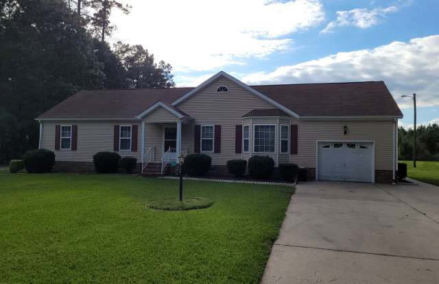 3 Bed, 2 Bath Ranch Only 15 Minutes to Virginia/NC Line photos photos