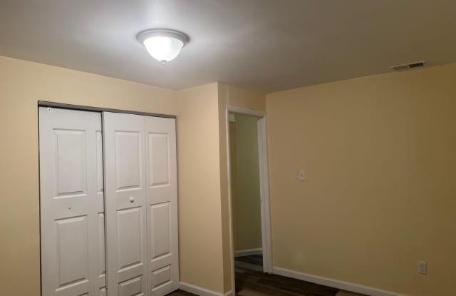 8806 BRAESIDE Drive Gallery 3