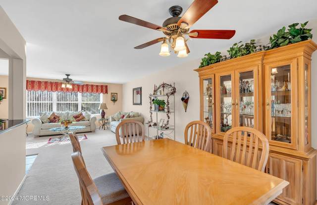 10 Mistletoe Ct Gallery 2