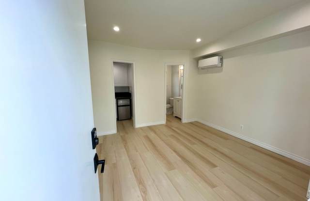 10340-84 Bellwood Ave. photos photos