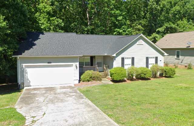 Spacious 3 Bedroom, 2 Bath Home with Garage  Large Yard – $1,800/Month photos photos