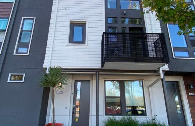 Charming 4 bed, 4 bath townhome in Fremont,Ca - 39189 State Street, Fremont, CA 94538