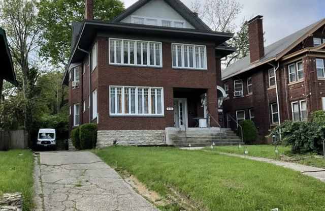 611 East Mitchell Avenue - 2 photos photos