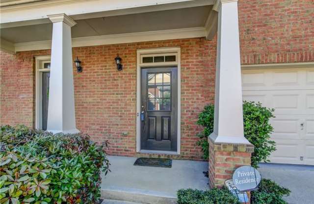 1754 Oakbrook Lane NW Gallery 4