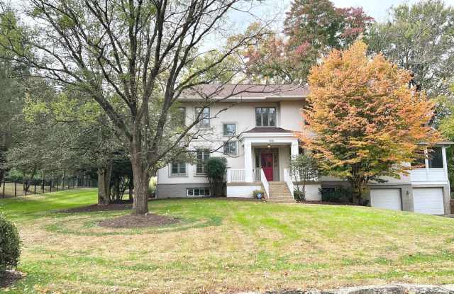 1312 KURTZ Road - 1312 Kurtz Road, McLean, VA 22101