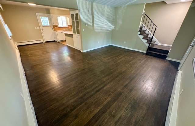 3 Bedroom ~ Clintonville Gallery 3