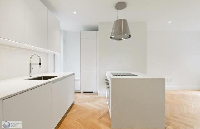 336 W 95TH ST. - 336 West 95th Street, New York City, NY 10025