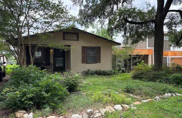 2815 Crest Ave photos photos