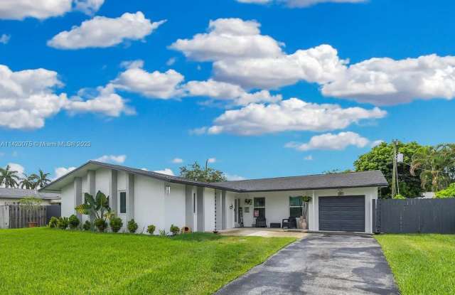 9720 Bel Aire Dr photos photos