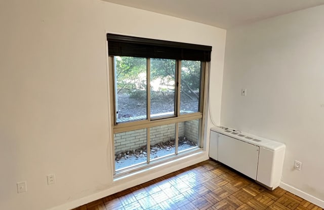 4600 Connecticut Avenue Condos - 4600 Connecticut Ave NW, Washington, DC 20008