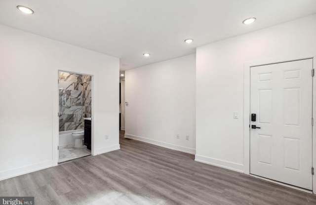 2614 EDGEMONT STREET Gallery 3