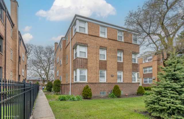 1528 N Harlem Avenue - 1528 North Harlem Avenue, River Forest, IL 60305