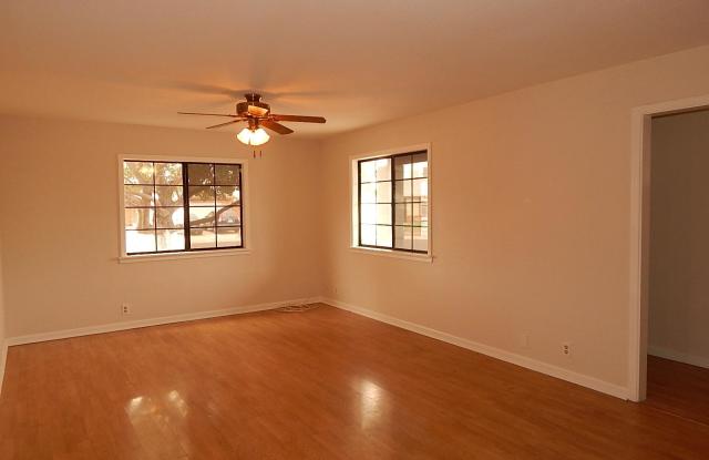 14641 N 61st Drive Gallery 2