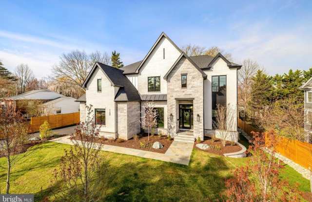 1100 BALLS HILL RD photos photos