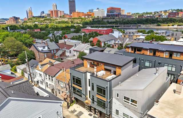 Stunning 3 Bed, 3 Bathroom Rental in the Southside Flats - 1817 Fox Way, Pittsburgh, PA 15203