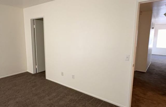 3 BEDROOM ADELANTO HOME Gallery 1