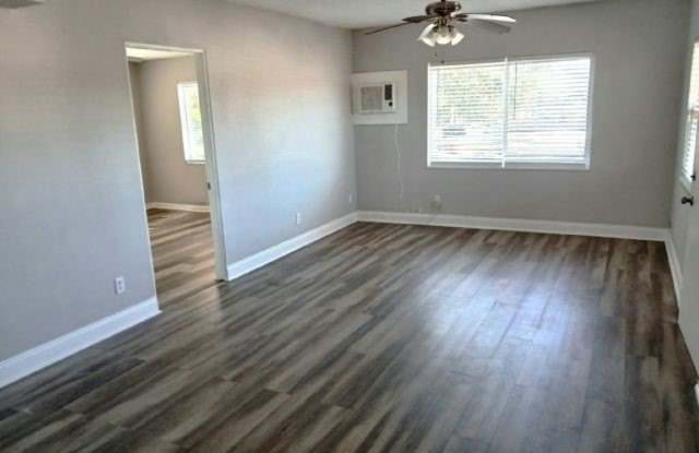 10675 Seminole Blvd photos photos