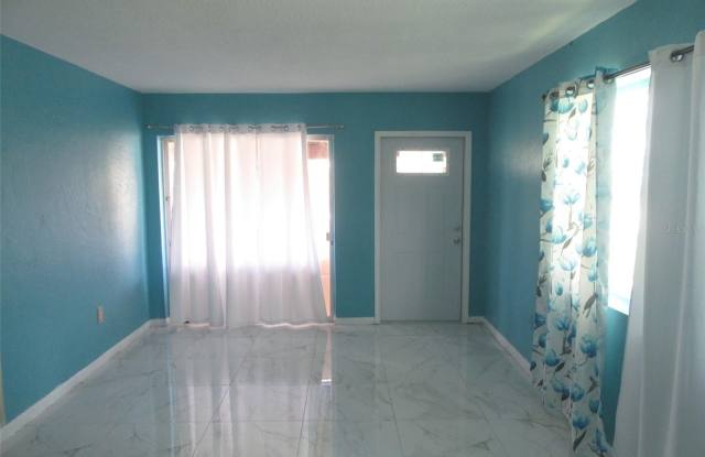 21267 GLADIS Avenue Gallery 2