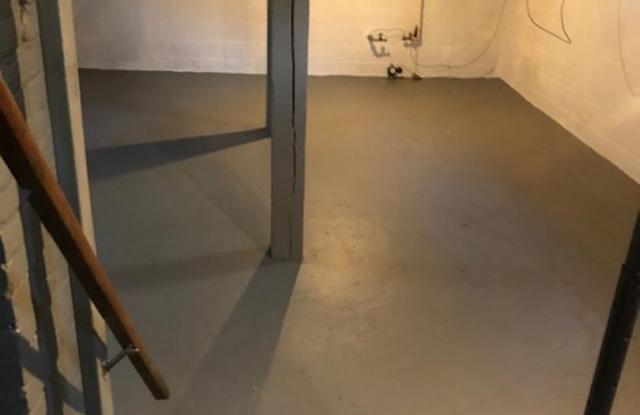 2 bed Home for Rent with bonus room ....drive by and take a look photos photos