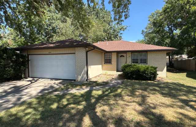 Nice 3 Bedroom 2 Bathroom home for $1250! photos photos