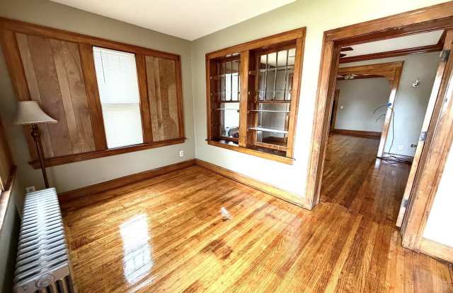 1626 Sheridan Road Gallery 2