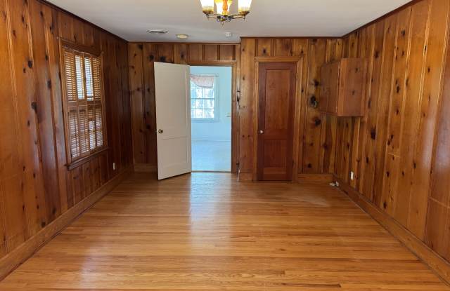 527 College Hill Road Gallery 2