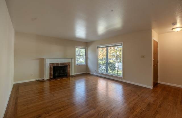 1105 Marcussen Dr Gallery 4