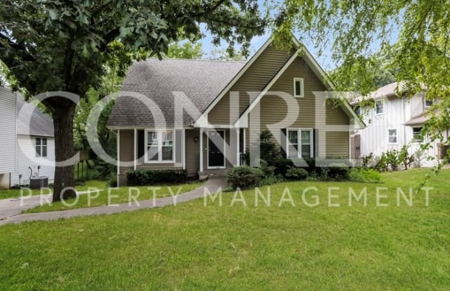 7832 North Michigan Avenue - 7832 North Michigan Avenue, Kansas City, MO 64118