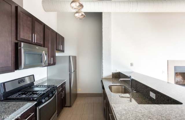 3112 N Sheffield Ave O2O3 - 3112 North Sheffield Avenue, Chicago, IL 60657