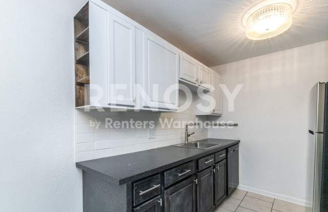 2 BED 1 BATH CONDO IN WEST PLAZA photos photos