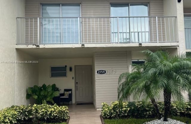 2154 Nova Village Dr - 2154 Nova Village Drive, Davie, FL 33317