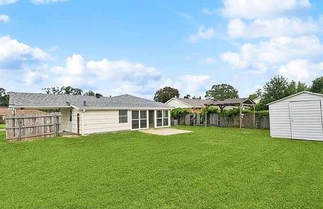 3809 HENICAN Place Gallery 3