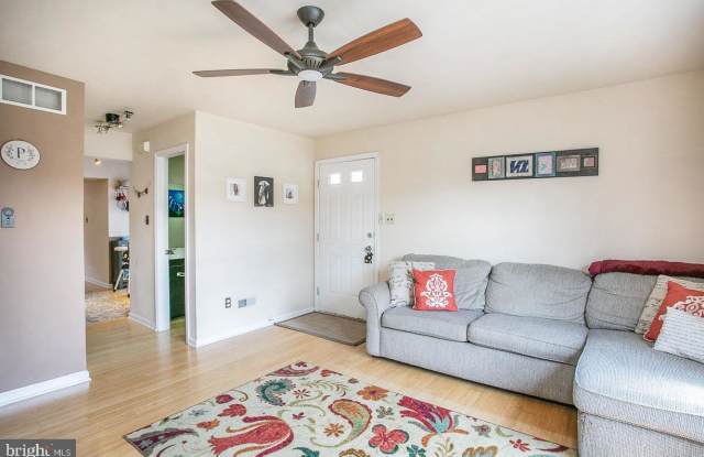 321 Southern Avenue - Unit B Gallery 2