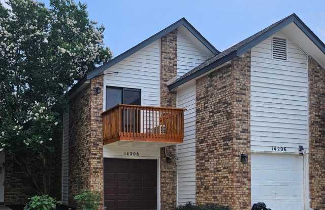 14208 INDIAN WOODS Gallery 1