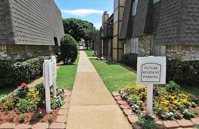 Springdale Village Gallery 2