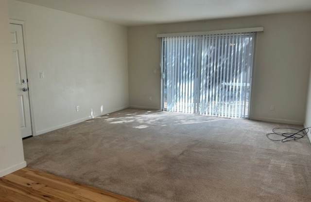 2-bedroom, 1.5-bathroom, two-story home in Santa Rosa! Gallery 3