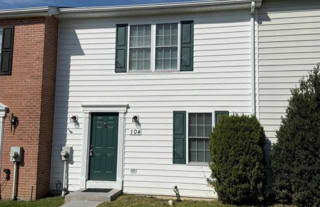 104 FREETON Court Gallery 1
