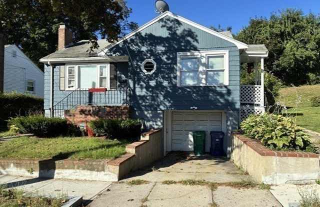 77 Maryknoll St photos photos