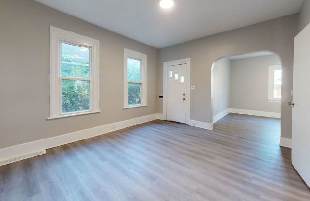 6906 Gertrude Ave - 3 Bedroom Single Family Home Gallery 3