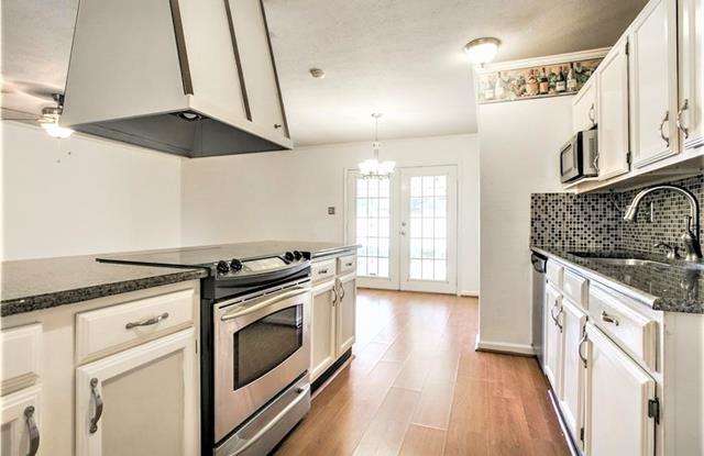 647 Roaming Road Drive Gallery 3