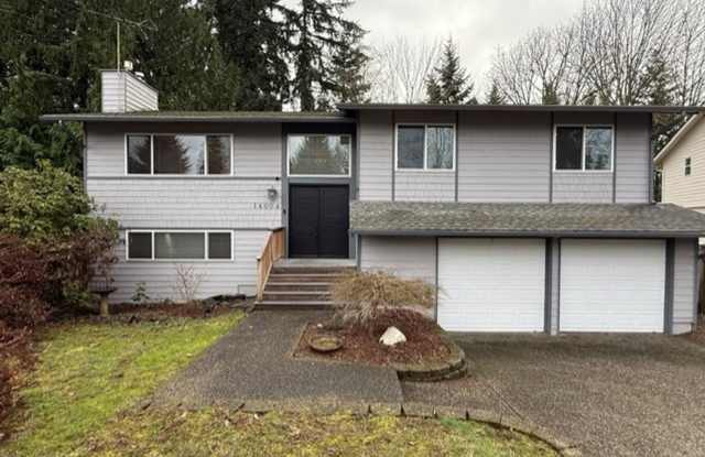 UPDATED 4 BED, 3 BATH KIRKLAND HOUSE FOR RENT AVAILABLE NOW! - 14004 81st Avenue Northeast, Kirkland, WA 98034