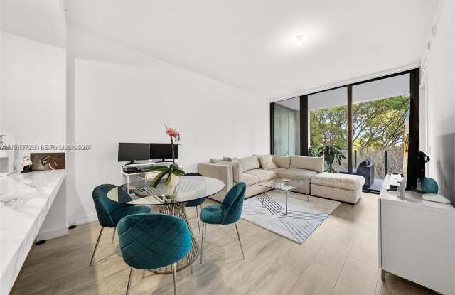 2831 South Bayshore Drive photos photos