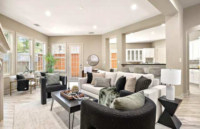 3508 Red River St - spacious 6 bed walking to UT for Aug 2028 Gallery 4