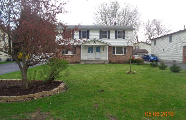 1425 Como Park Blvd photos photos