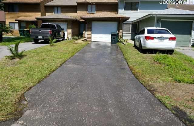 Newly Renovated Beautiful 2 Bedroom Home photos photos