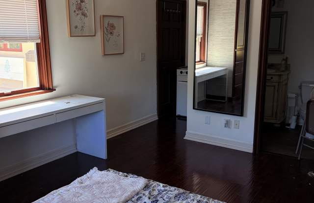 5135 Gaynor Avenue Gallery 4
