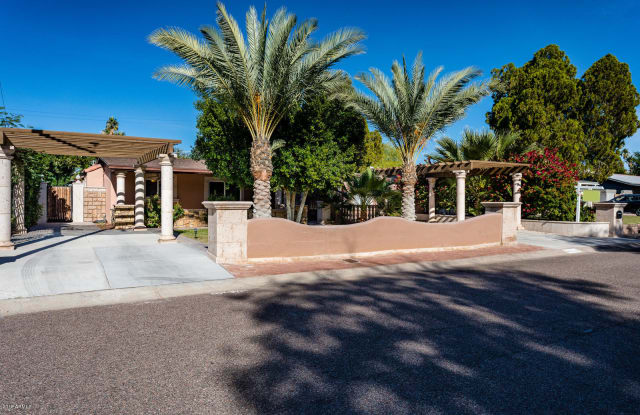 4328 E CHEERY LYNN Road - 4328 East Cheery Lynn Road, Phoenix, AZ 85018