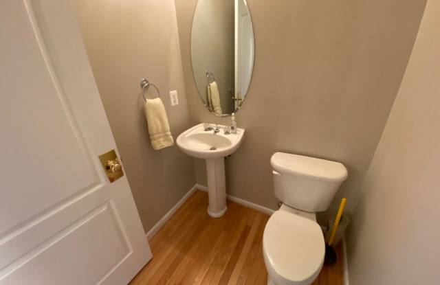 22591 Welborne Manor Sq Gallery 4